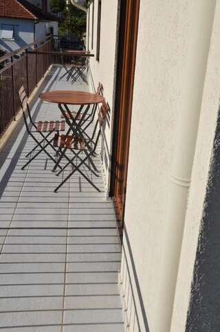 Апартаменты Apartments Vučetić Херцег-Нови Апартаменты с 2 спальнями-12