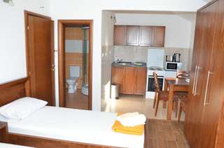 Апартаменты Apartments Vučetić Херцег-Нови Номер-студио (для 3 взрослых)-6